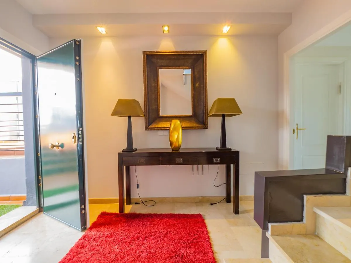 Cubo'S Gibralfaro Townhouse Villa Malaga 0*,