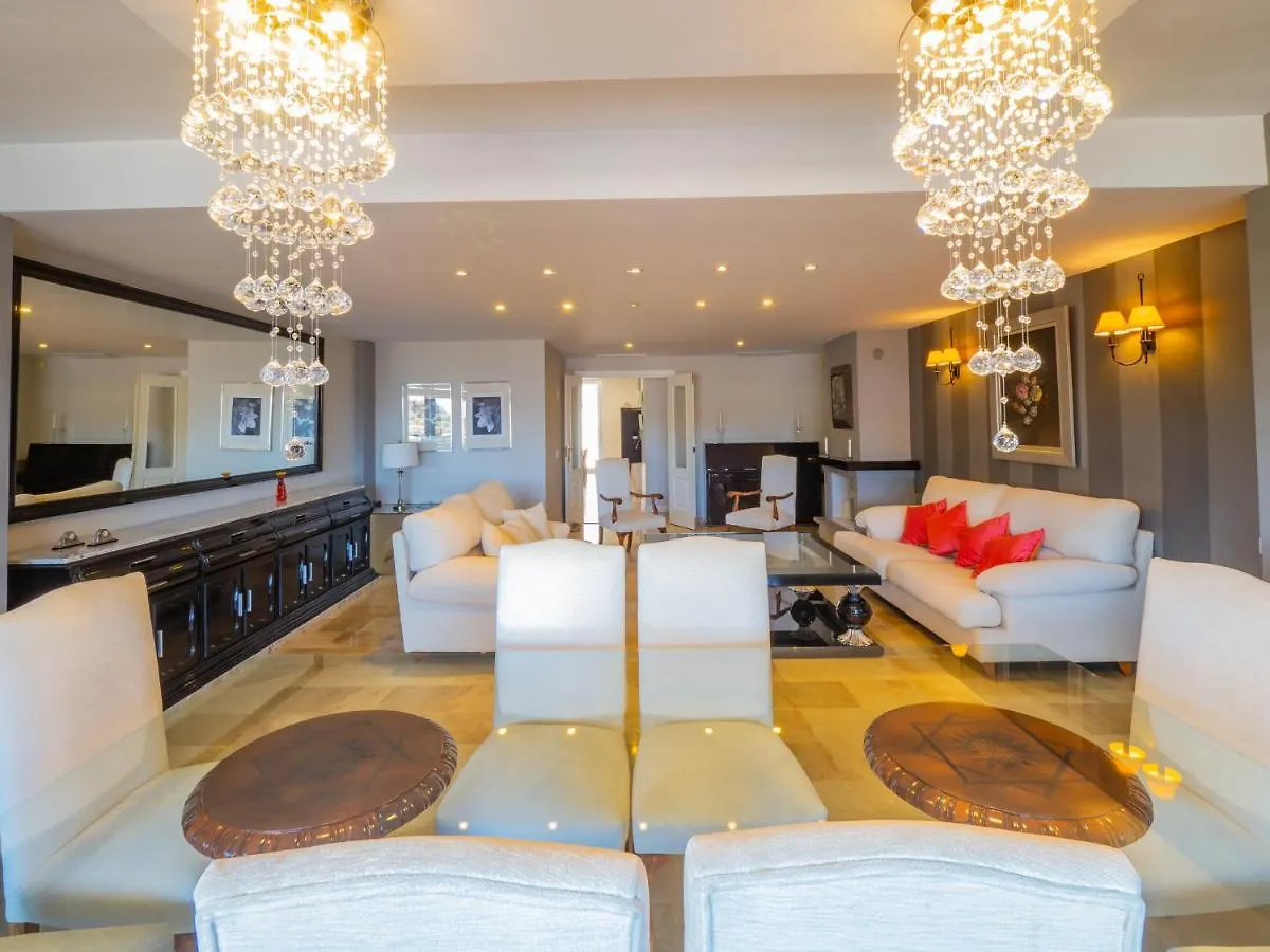 Cubo'S Gibralfaro Townhouse Villa Malaga